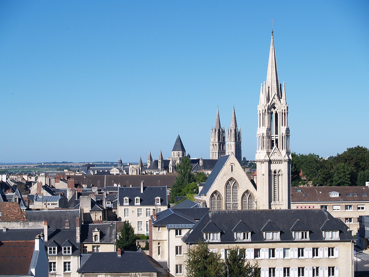 Caen vue depuis le château. Vue de la commune.